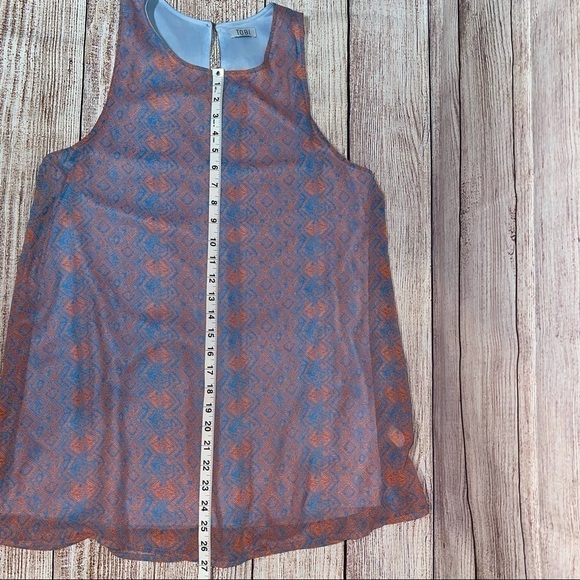 Tobi Sleeveless Shift Dress - Picture 7 of 8